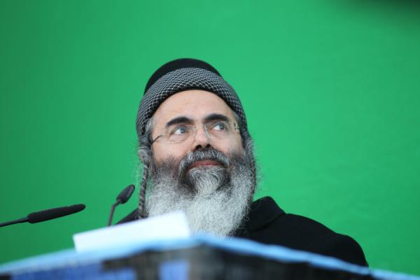 בגלל האפיפיור: מתקפה על הרבנים הראשיים