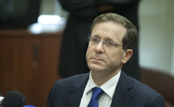 רק האפיפיור לא מתמודד לנשיאות המדינה