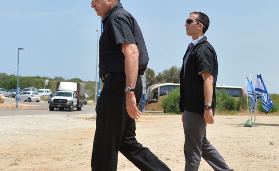 המתיישבים: "יעלון מפנה גב להתיישבות"