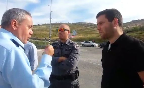 הפגנה לא חוקית נגד אי שמירת החוק