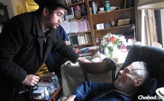 הגבר המבוגר בעולם: יהודי בן 111, ניצול שואה