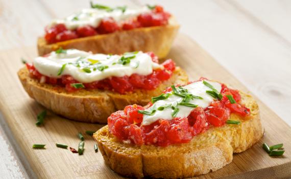 מתכון חג: ברוסקטה קראנצ'ית עם ריבת בצל