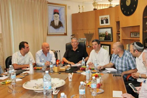 צפו: וורצמן ערך סיור במעלות תרחישא