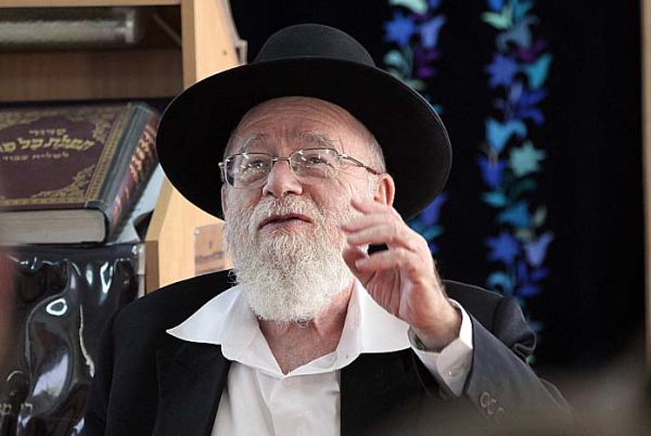 הרב ליאור: הגט לאישה שבעלה צמח – כשר למהדרין