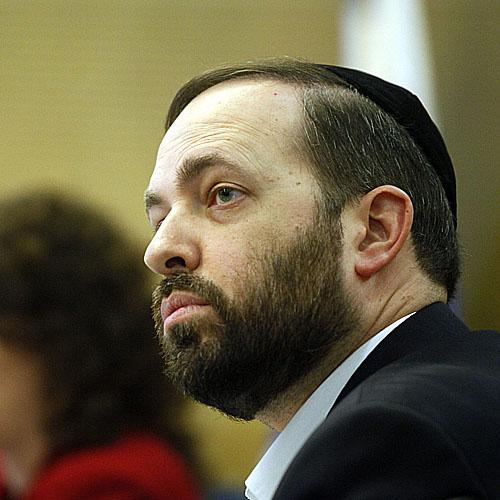 אריאל אטיאס: לוקח פסק זמן מהפוליטיקה