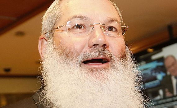 "להפסיק את חילול הכותל הקטן"