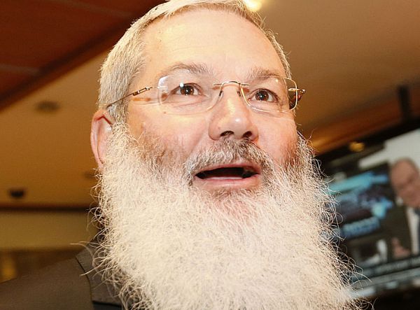 "להפסיק את חילול הכותל הקטן"