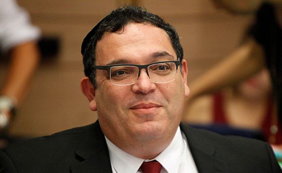 משרד החינוך לסרוגים: הקרן לידידות לא מעורבת בתכנים