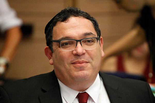 משרד החינוך לסרוגים: הקרן לידידות לא מעורבת בתכנים