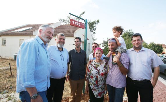 התשובה לטרור באיתמר: שכונה חדשה ורחוב ע"ש גלעד זר