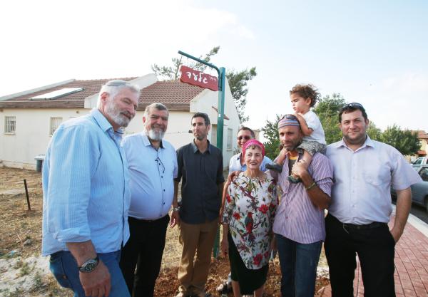 התשובה לטרור באיתמר: שכונה חדשה ורחוב ע"ש גלעד זר