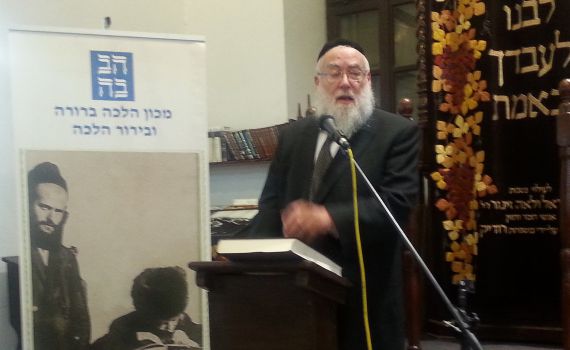 תלמידו של הרב אלישיב תומך ברב שטרן