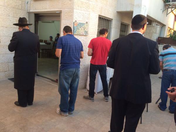 בבית משפחות החטופים: כאב קורע לב