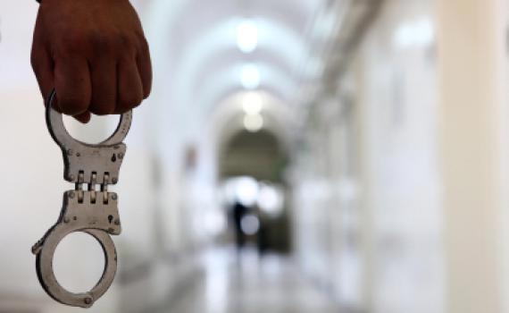 בצעד נדיר: בית הדין כלא סרבנית גט