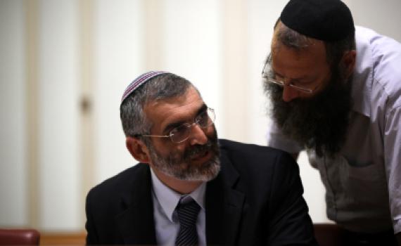 בן ארי: מי שתמך בעסקת שליט – שיתפטר