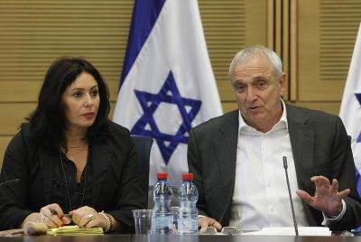 צפו: אהרונוביץ' משתולל על מירי רגב