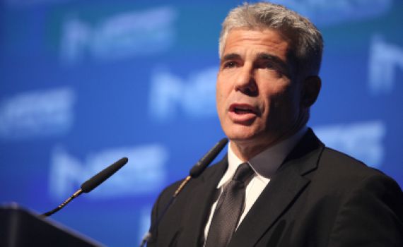 לפיד: "איפשהו בין איתמר ליצהר קבור הכסף"