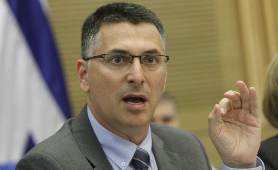 סער החליט: המרכולים לא יפעלו בשבת בת"א