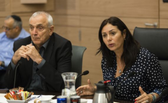 רגב על האסירים שובתי הרעב: שימותו