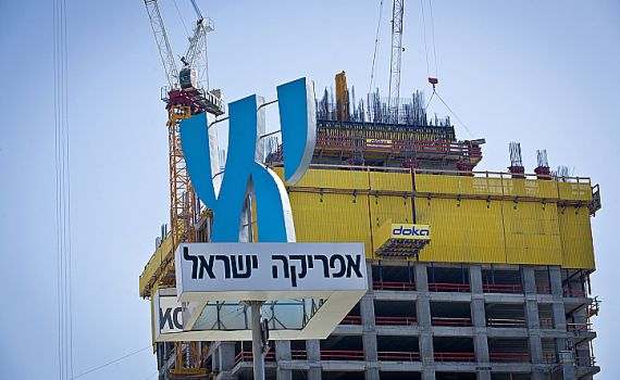 עובדי בניין ישראלים ירוויחו 9,000 לחודש
