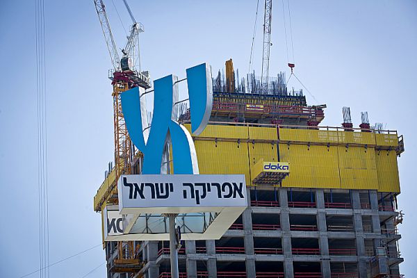 עובדי בניין ישראלים ירוויחו 9,000 לחודש