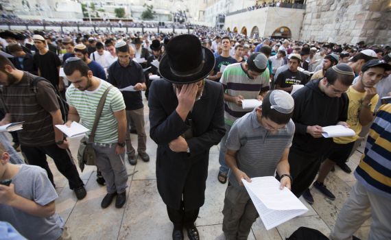 החרדים והחטופים: אחים, למרות הכל