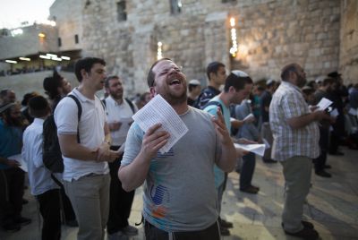 שו"ת: מתי הזמן הטוב להתפלל למען החטופים?