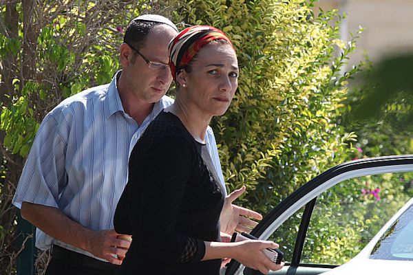 אמהות החטופים בדרך לאו"ם: "מחכים לחבק אותם"