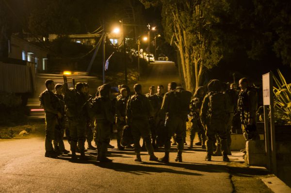 תיעוד לילי: צה"ל בעקבות החטופים