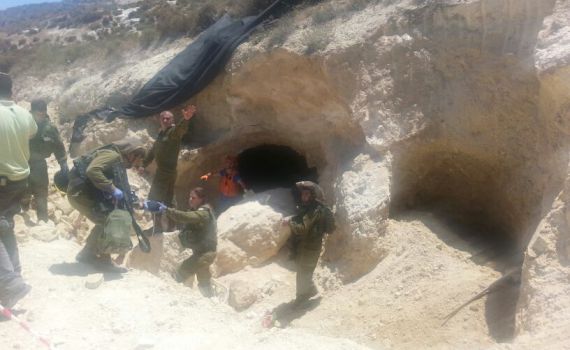 אסון בשומרון: לכוד בהתמוטטות מערה