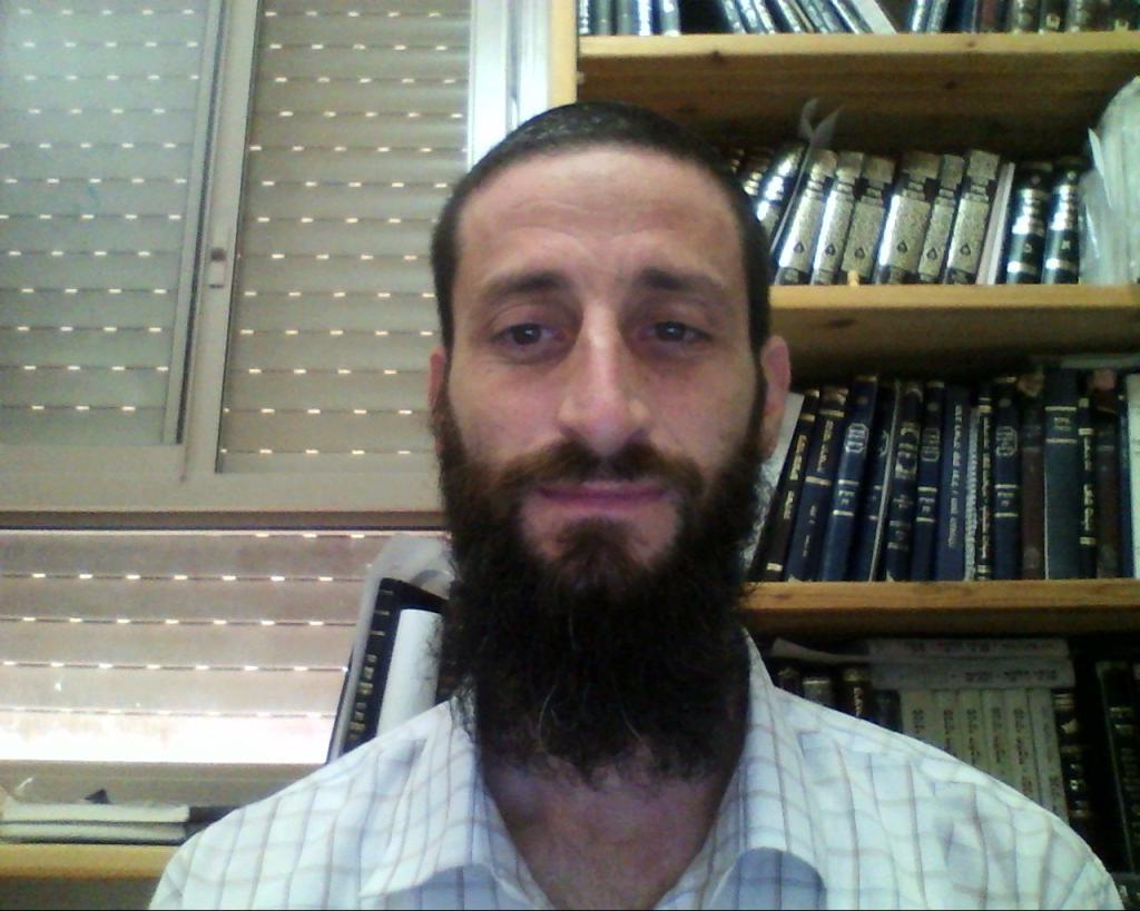 שו"ת: למה הרבנים רק מחמירים בנושאי צניעות?