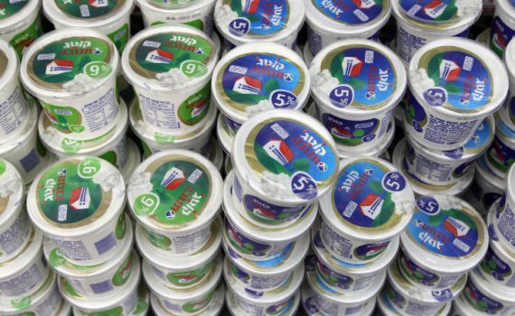 זה יכאב לכם בכיס: מוצרי החלב מתייקרים