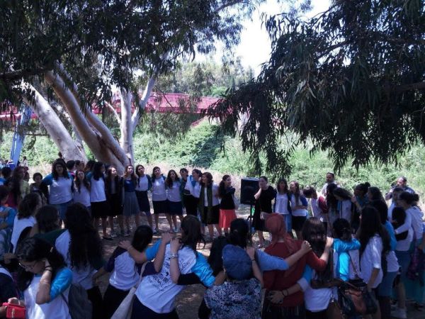 בנות חטיבת ביניים באולפנית נתניה בפעילות חוייתית