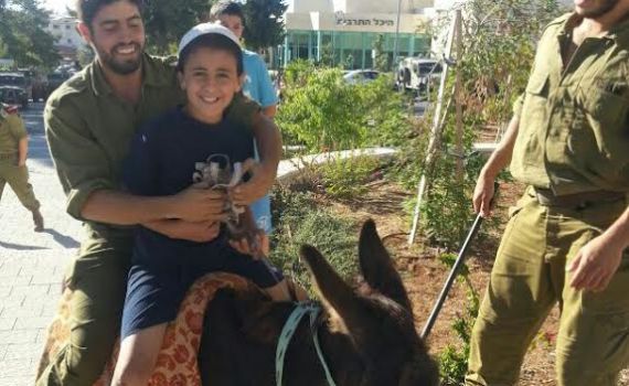 קרית ארבע: מערך התנדבות לחיילי צה"ל