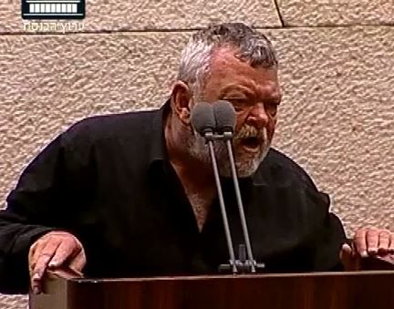 גילאון צרח אתה 'נביא שקר' בנט נטש את המליאה