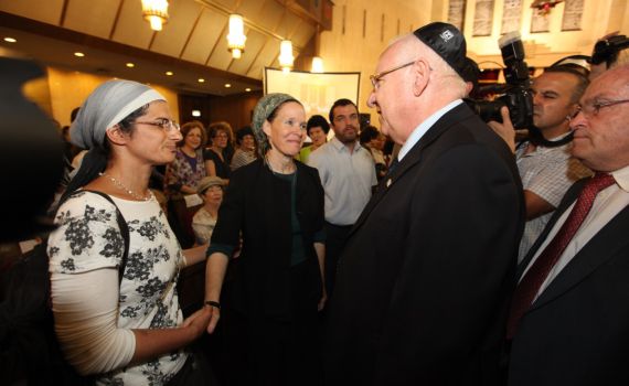 צפו: אלפים בעצרת לציון 30 לרצח הנערים