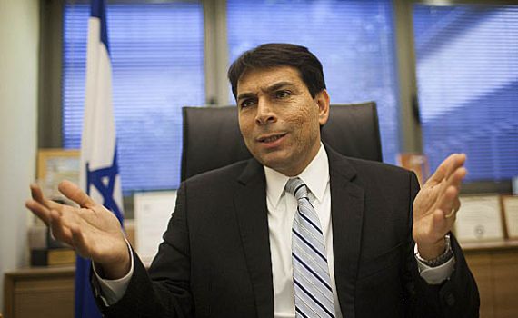 "חמאס יורה בעזרת הדלק שישראל מספקת"