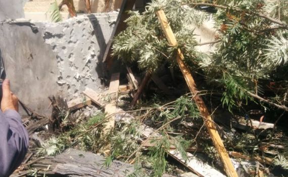 נס: הרקטה נחתה בחצר בית באשקלון – אין נפגעים