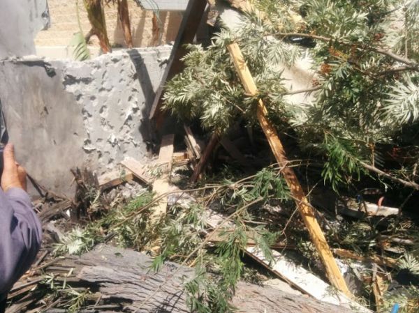 נס: הרקטה נחתה בחצר בית באשקלון – אין נפגעים