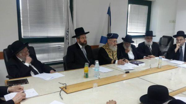 כינוס חירום ברבנות הראשית: לא נכיר בגיורי שטרן