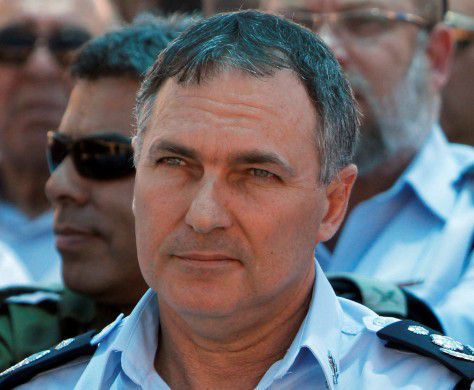 "לא אאשר לחכי"ם מסוימים לעלות להר הבית"