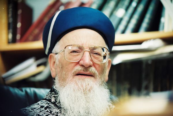 הרב מרדכי אליהו זצ"ל: "אנחנו לא צריכים לפחד"