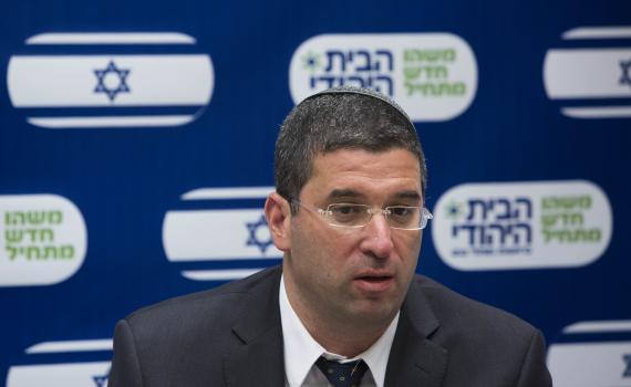 וורצמן: זועבי מסייעת לאויב במלחמה