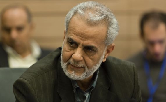 צפו: צרצור כינה את צה"ל רוצחים וסולק מהדוכן