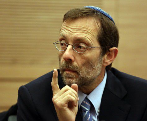 "לשלול אזרחות לערבים המזדהים עם האויב"