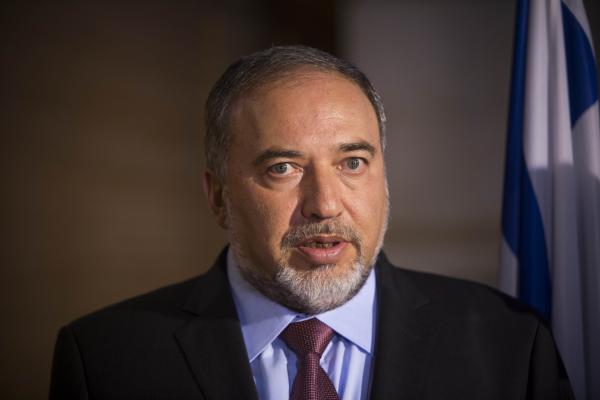 ליברמן: צריך "חומת מגן 2" בעזה