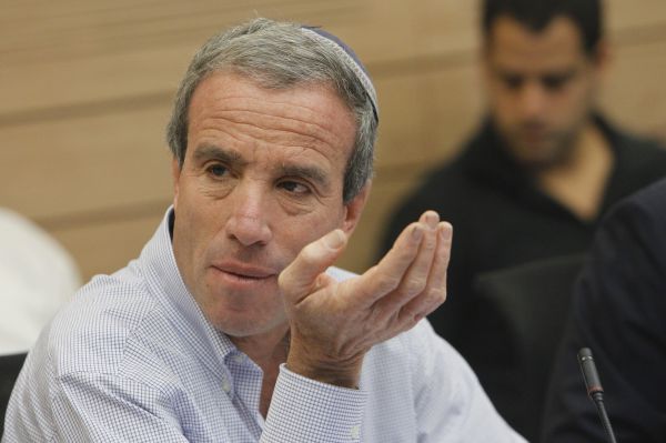 "נושא הגיור כלל לא נוגע למפלגות החרדיות"