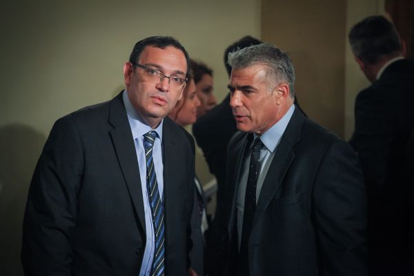 לפיד ופירון יספדו לנפתלי וגיל-עד