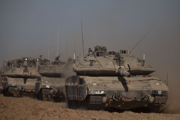 נתניהו ויעלון אישרו: החלה פעולה קרקעית בעזה