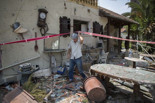 גלריה: לראשונה רקטה פגעה בישוב באזור המרכז